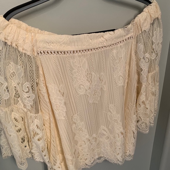 Blouse - Picture 2 of 3